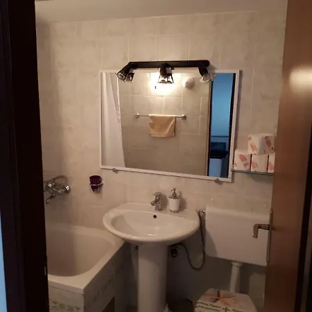 Apartman Adela Solin