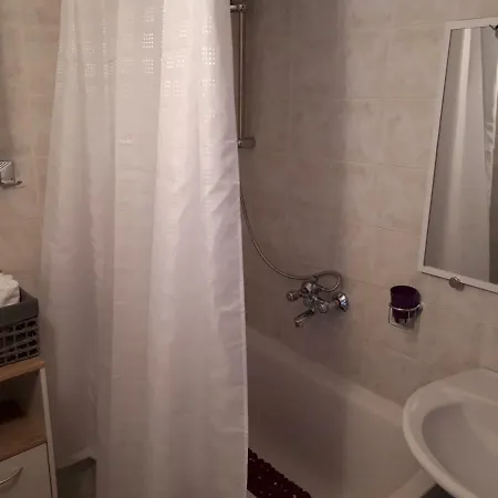 Apartment Apartman Adela Solin
