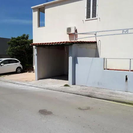 Apartman Adela