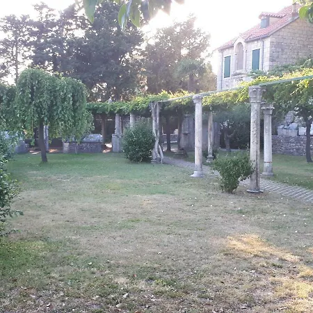 Apartment Apartman Adela